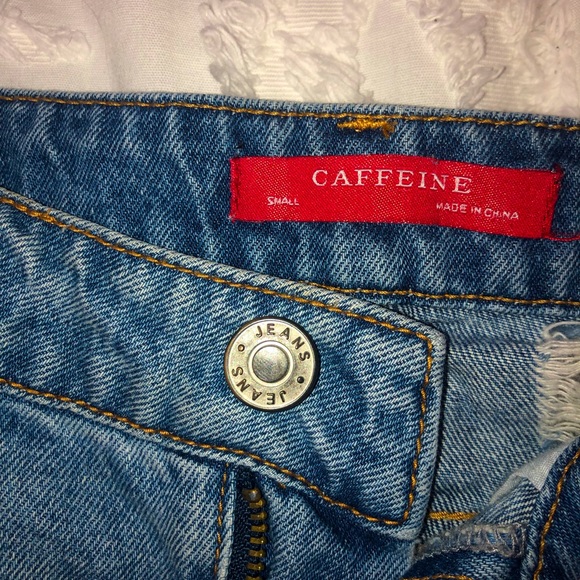 Distressed Blue Jean Skirt!💕 - Picture 3 of 4